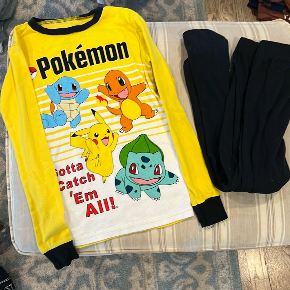 Like new Pokémon pajama top and pants size 10